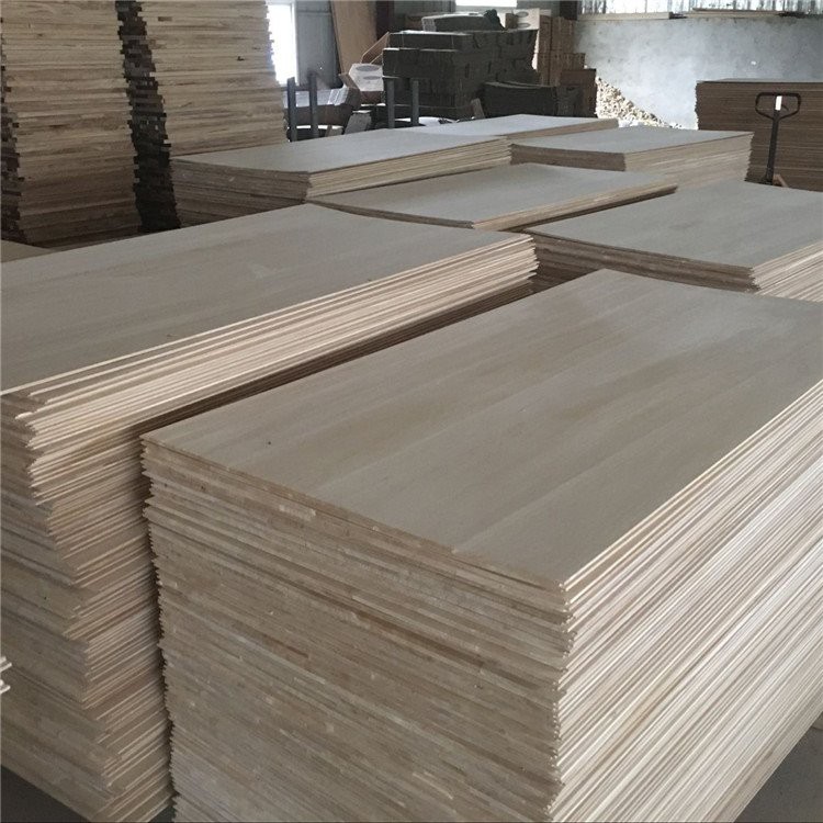 Konstruksi Kayu Gergaji