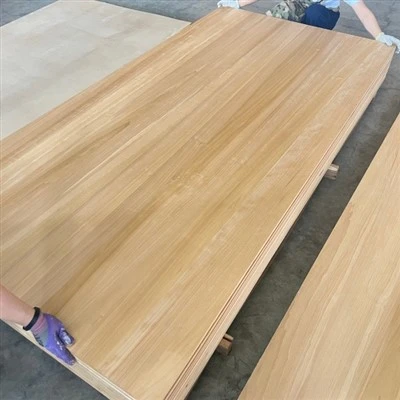 Papan Poplar Berkarbonisasi 4*8 Kaki untuk Pembuatan Kabinet